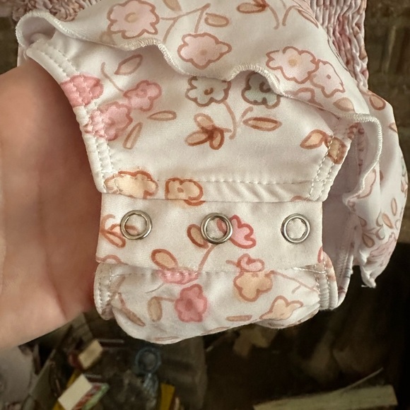 Charming Mary Baby Swimsuit with tie straps and button stride for easy changing - Picture 4 of 4